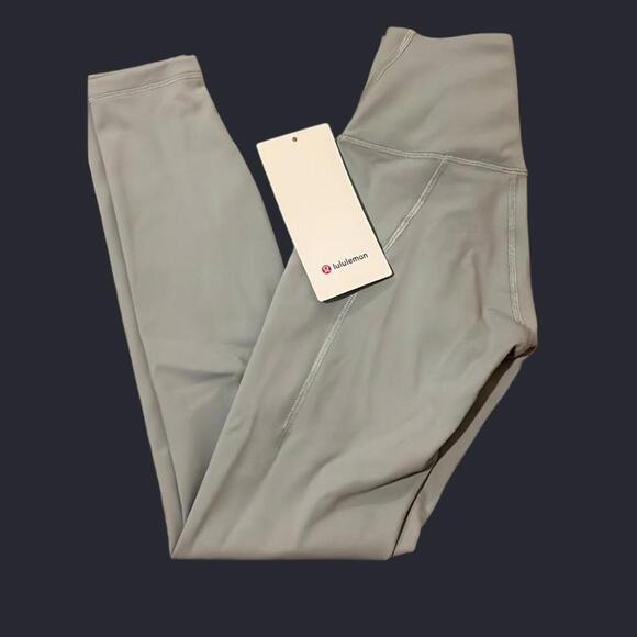 Lululemon Women's Grey and Green Legging - Picture 4 of 6